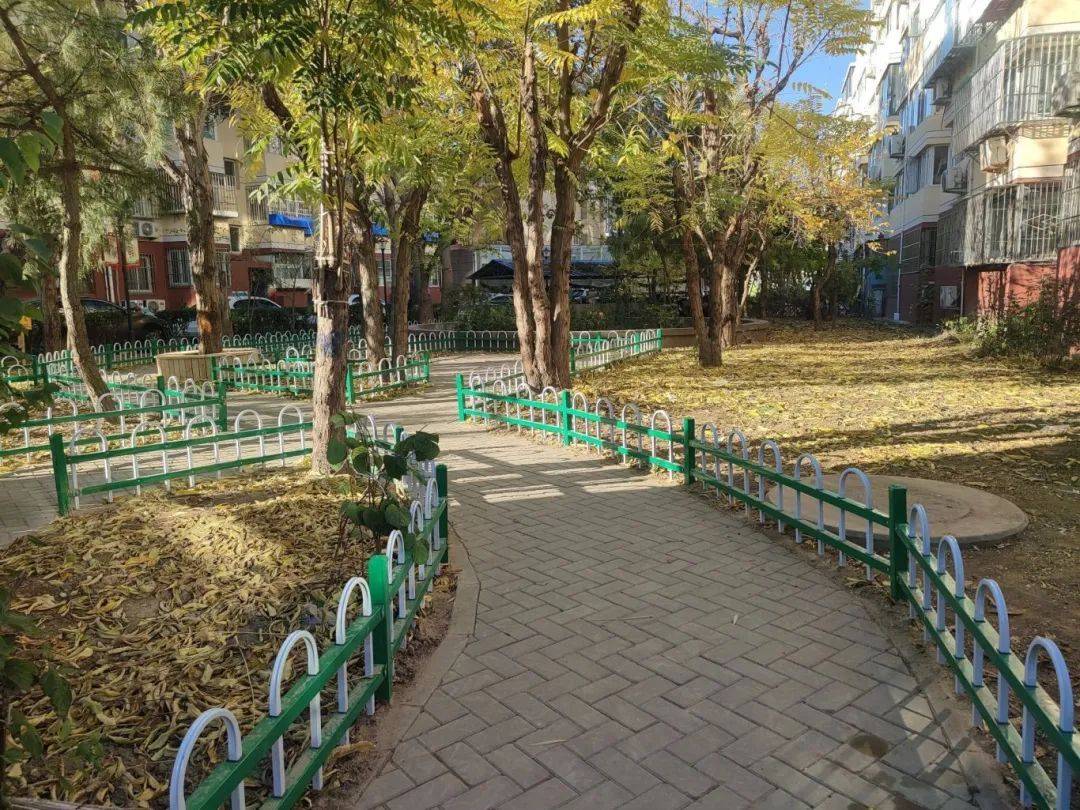 银边”！社区微改造兜起百姓“小确幸”k8凯发入口“边角余料”变身“金角(图1)
