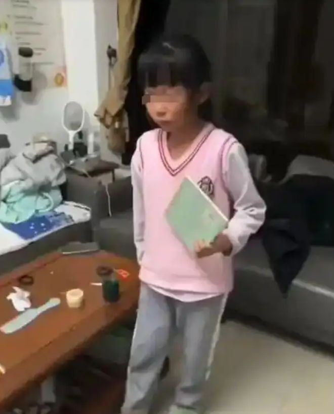 ”家长群令人窒息的7分钟要求老师放弃周微K8成为马竞重要合作伙伴“衣架都打变形了(图2)